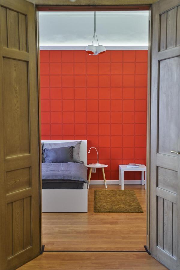 Nanirol Apartment At Gellert Bath Budapest Bagian luar foto