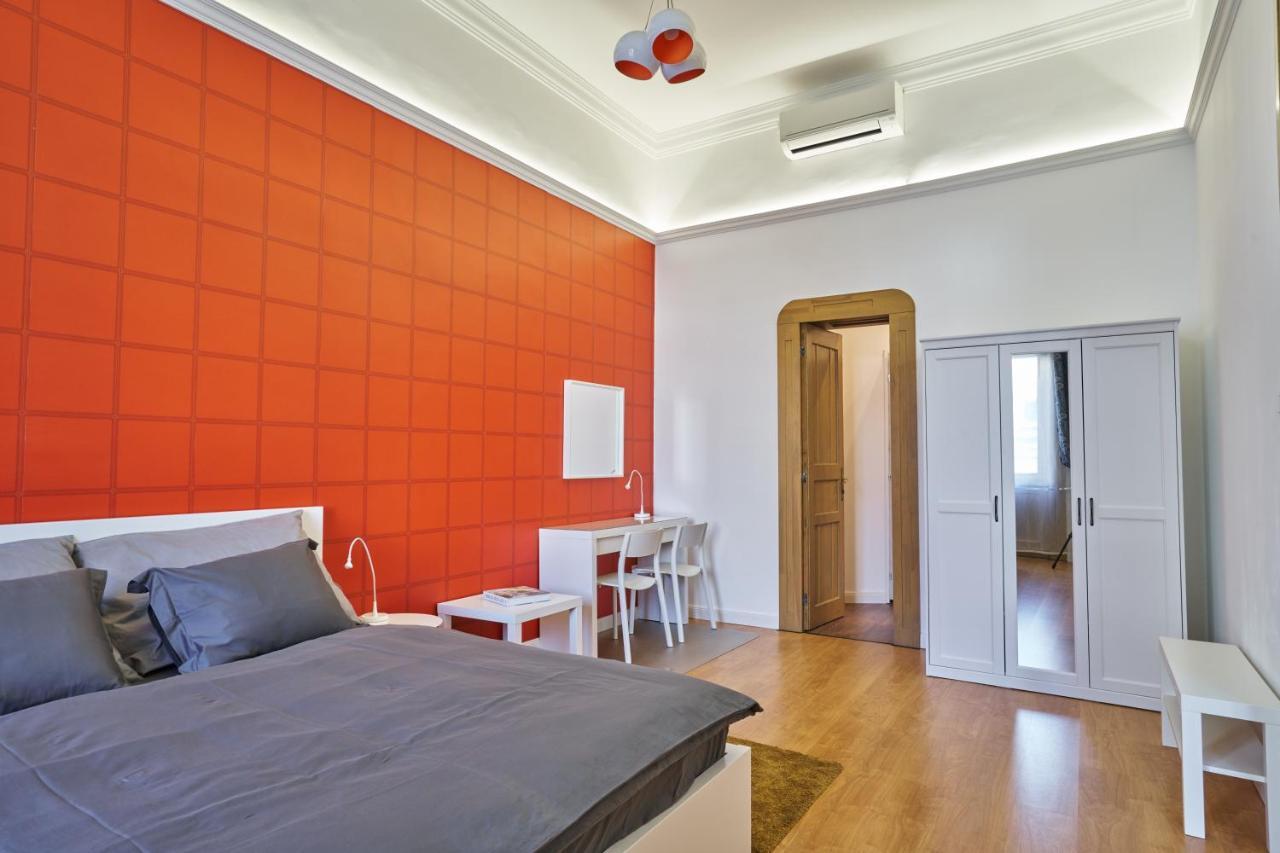Nanirol Apartment At Gellert Bath Budapest Bagian luar foto