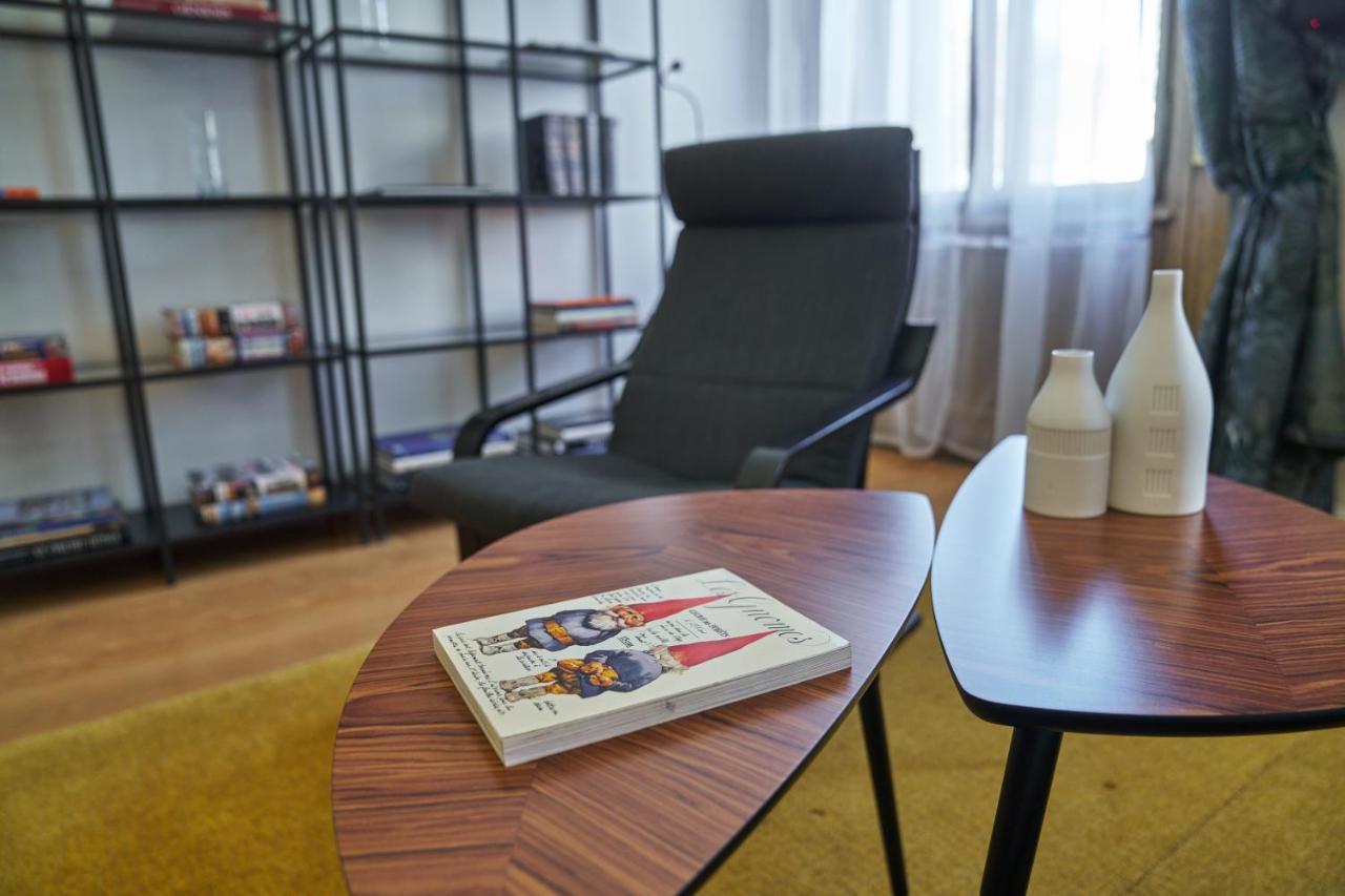 Nanirol Apartment At Gellert Bath Budapest Bagian luar foto
