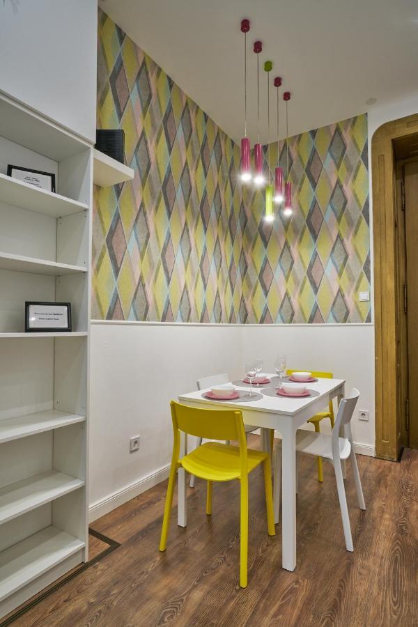 Nanirol Apartment At Gellert Bath Budapest Bagian luar foto